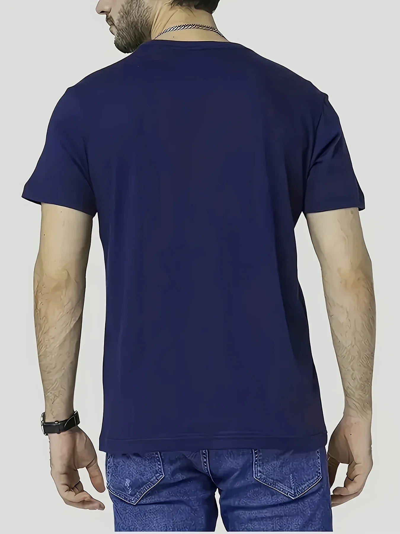 Elegant Round-Neck T-Shirt with a Basketball Pattern Print