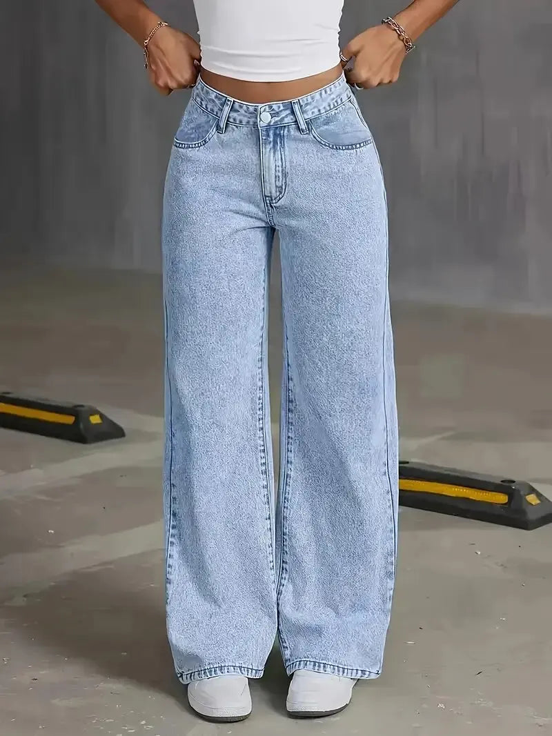 Relaxed Wide-Leg Jeans